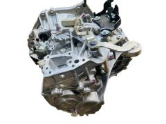 Gearbox 30300-12D51 Toyota 